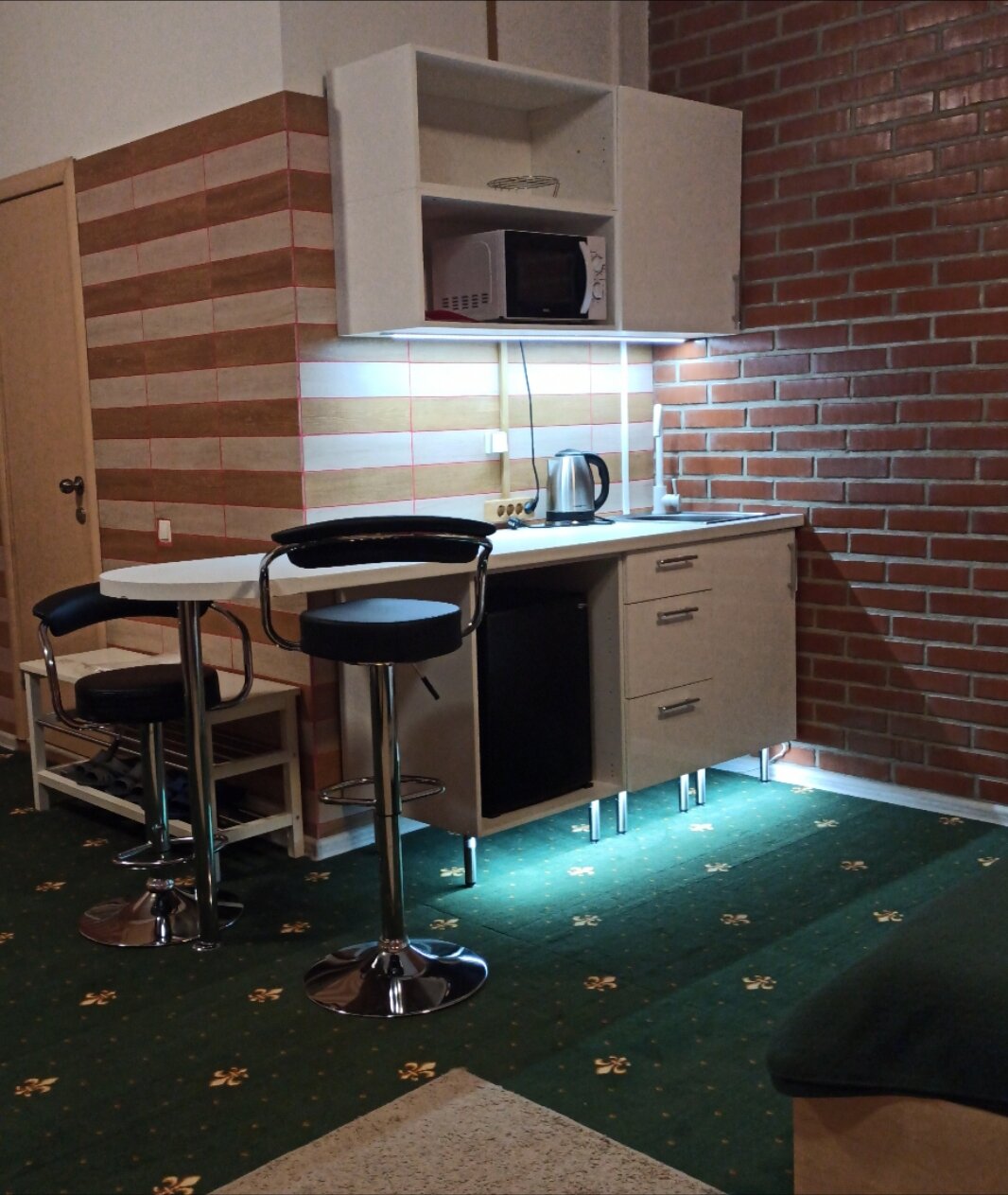 Гостиница Happy family Новосибирск-11